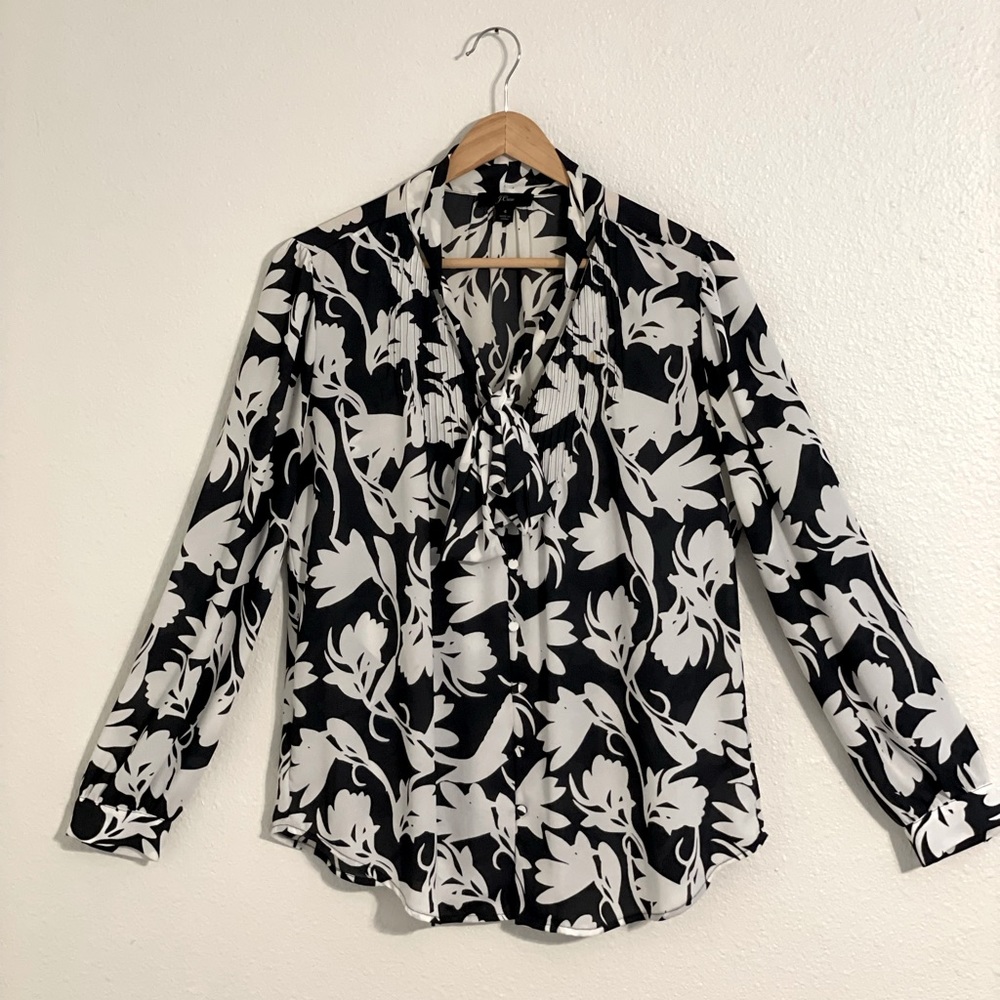 JCrew - Ling Sleeve Button Up - Bib Detail with Tie - Floral Blouse - Size 4